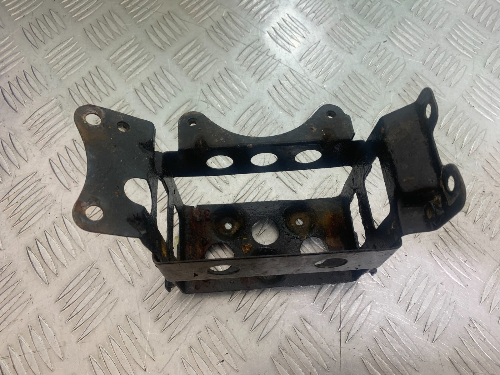 KAWASAKI GT550 GT 550 BATTERY BOX YEAR 1984-87 (CMB1141)