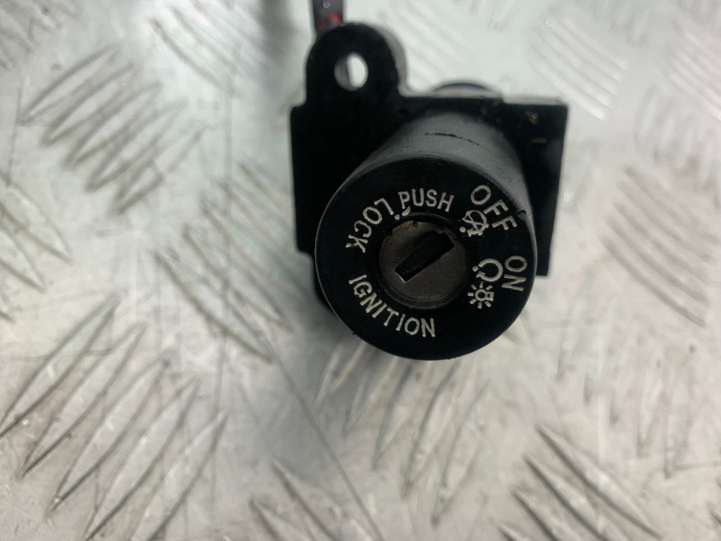 ROYAL ENFIELD HIMALAYAN 411 LOCKS AND KEY YEAR 2018-2023 (CMB1279)