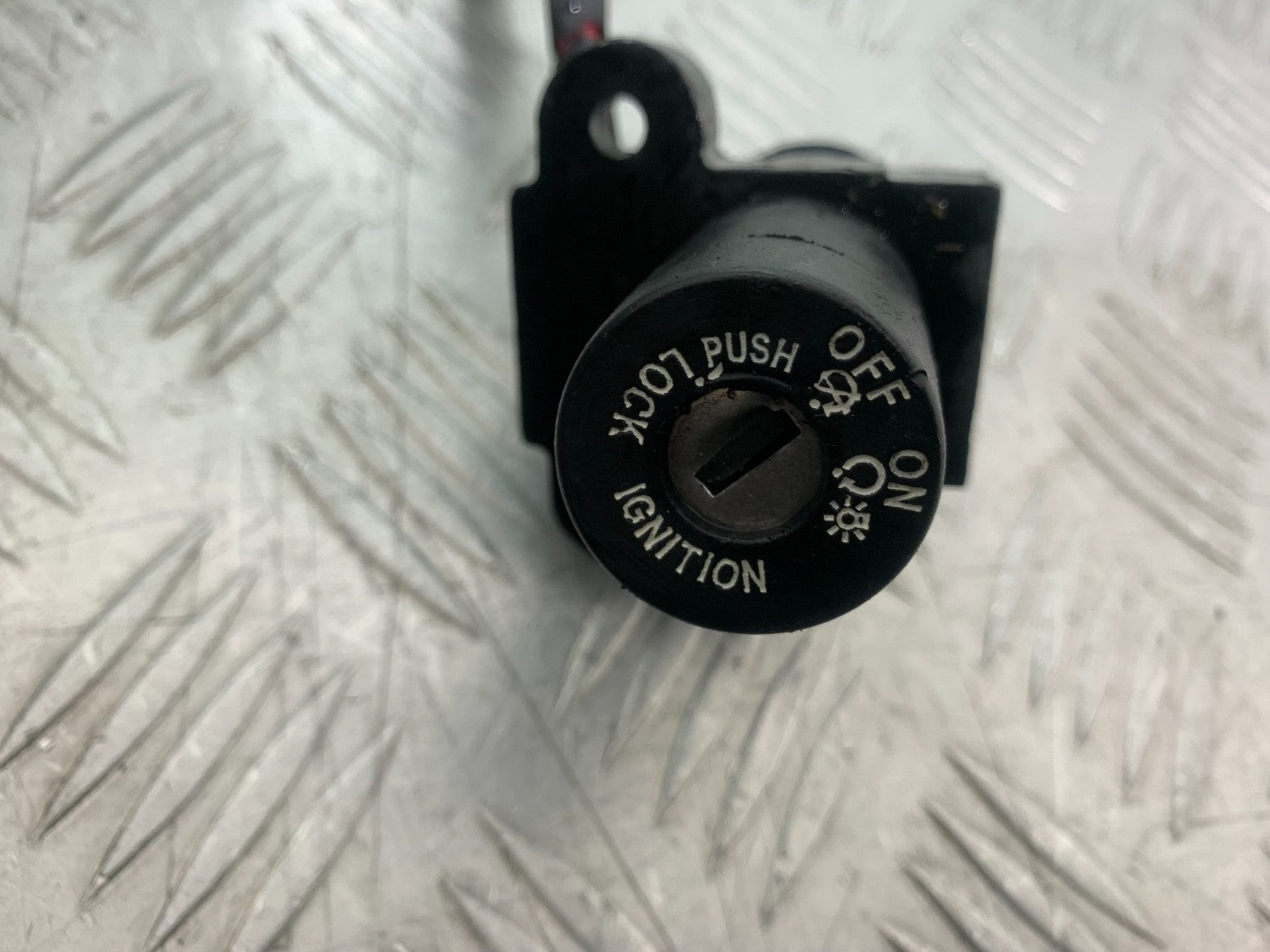 ROYAL ENFIELD HIMALAYAN 411 LOCKS AND KEY YEAR 2018-2023 (CMB1279)