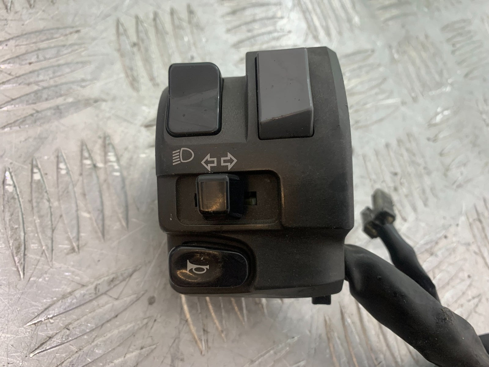 KAWASAKI GTR1400 GTR 1400 LEFT SWITCH GEAR  YEAR 2007-2009 (CMB1306)