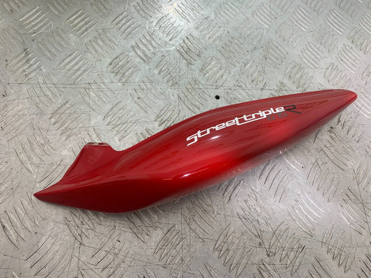 TRIUMPH 675 STREET TRIPLE R LEFT SEAT PANEL YEAR 2013 - 2016 (CMB1221)