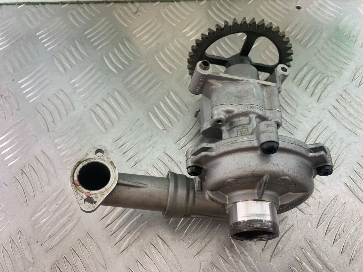 MV AGUSTA TURISMO VELOCE 800 OIL PUMP YEAR 2014-17 (CMB1051)