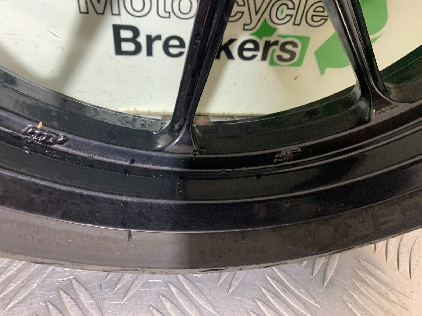 KTM DUKE 125 FRONT WHEEL  YEAR 2012-2016 (CMB1317)