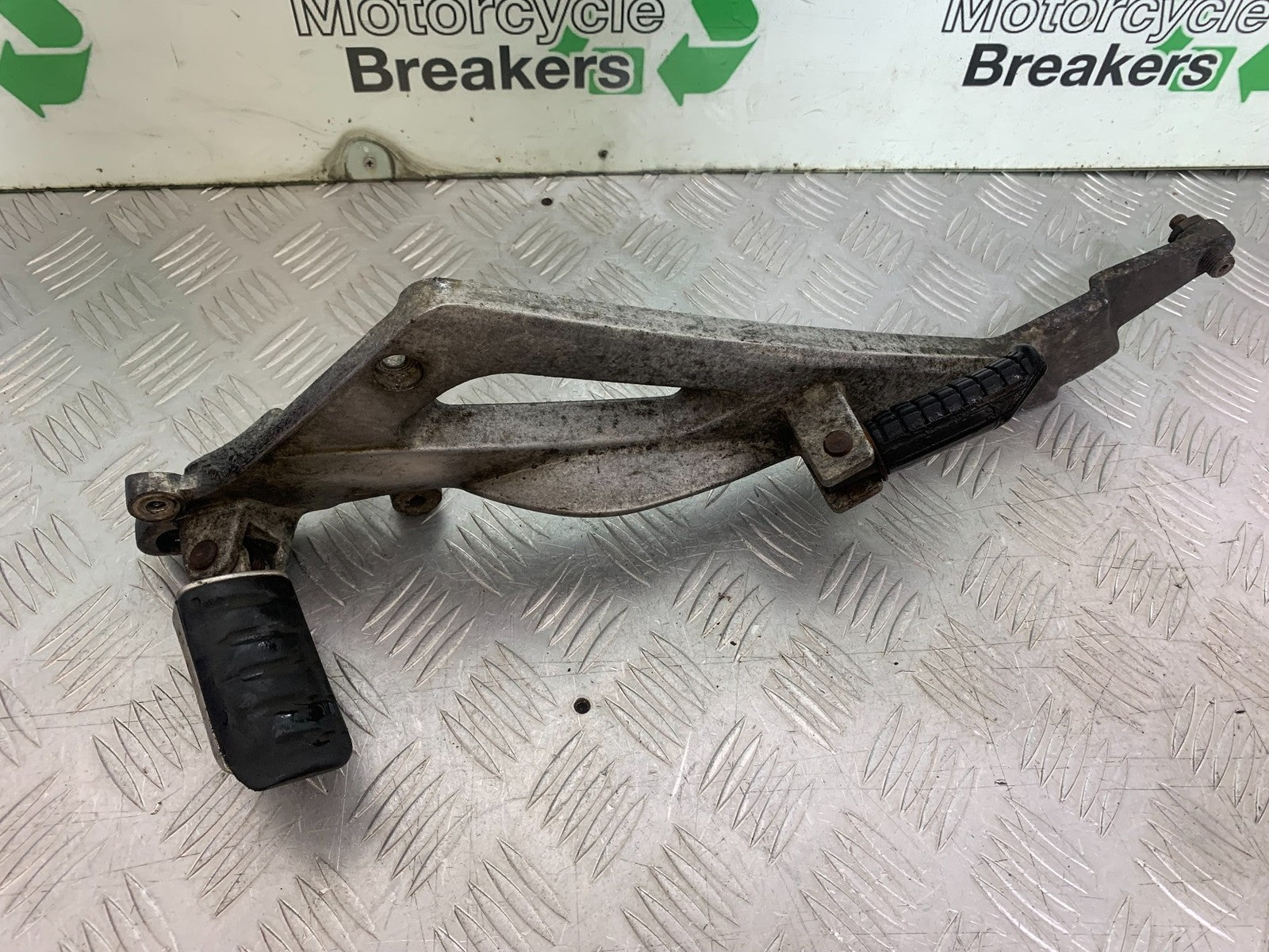 HONDA NT650 V DEAUVILLE LEFT HANGER   YEAR 1999 (CMB1268)