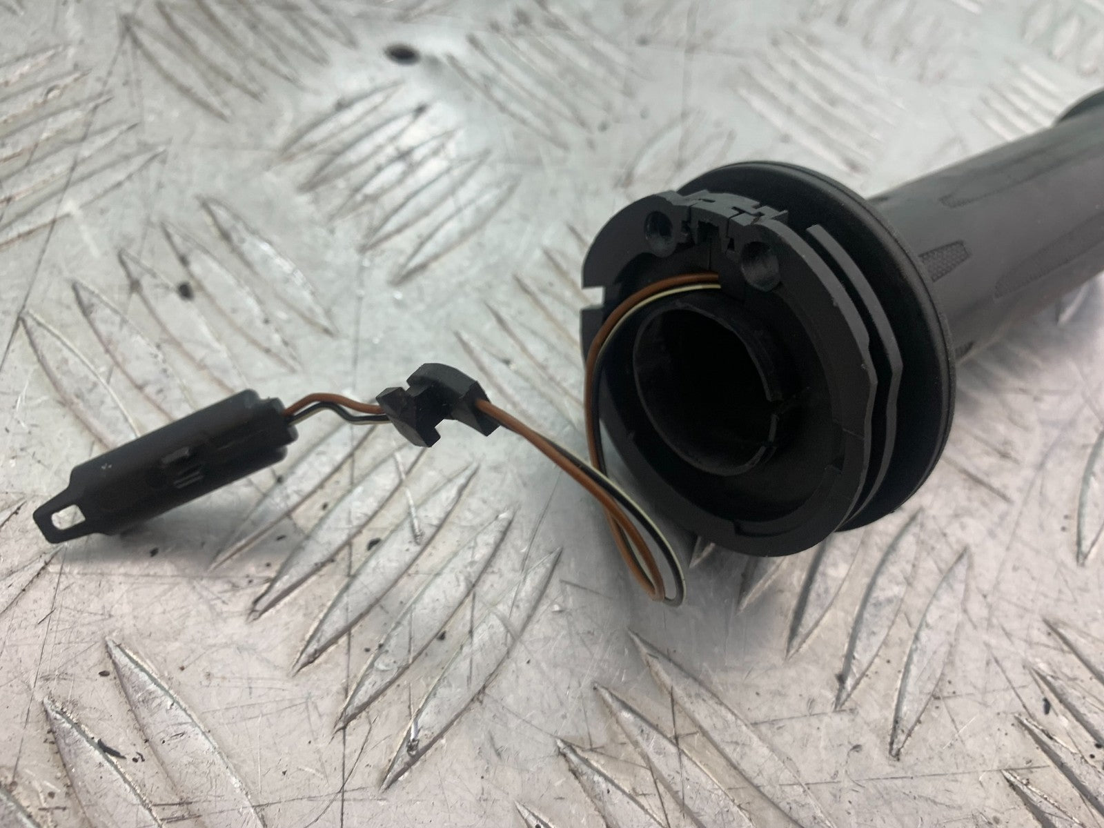 BMW K1300 S K 1300 S RIGHT HEATED GRIP   YEAR 2009-16 (CMB1216)