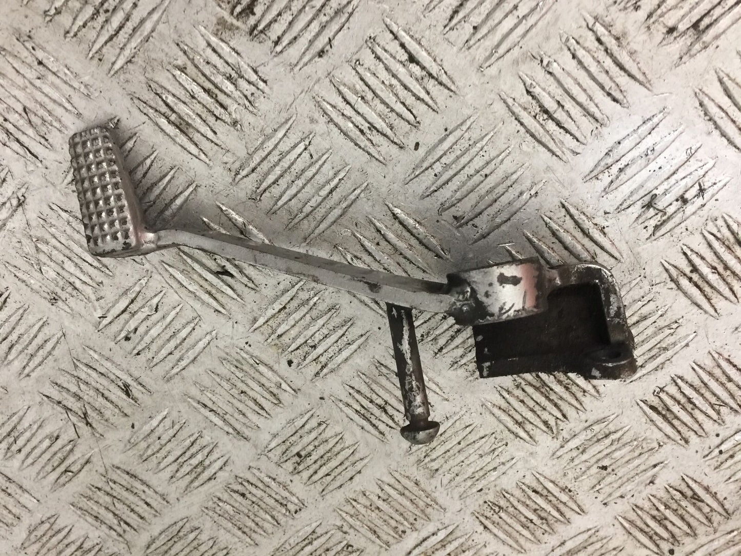 KAWASAKI Z1000 REAR BRAKE PEDAL  YEAR 2007-2009 (STOCK 763)