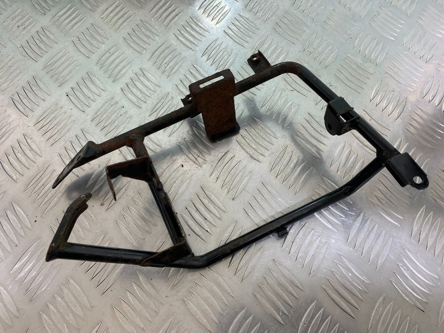 YAMAHA FJR1300 FJR 1300 SCREEN MOTOR BRACKET    YEAR 2001-05 (CMB1005)