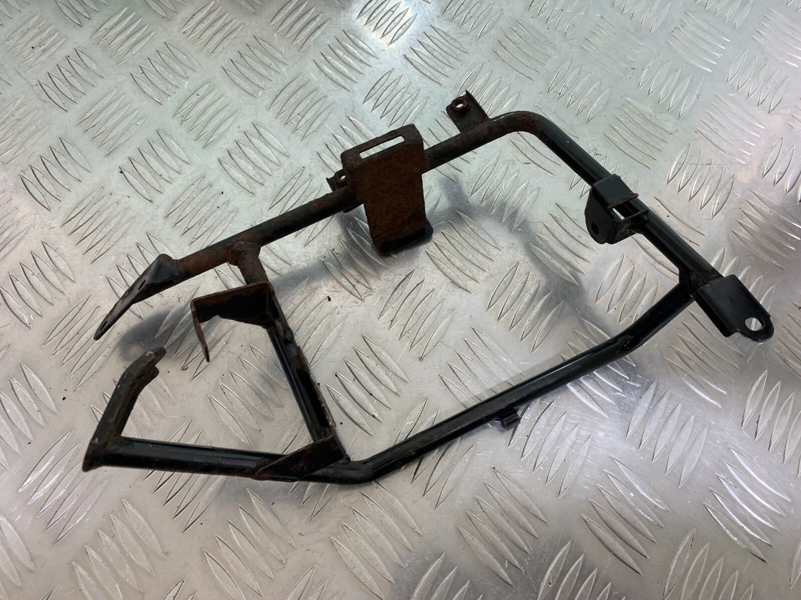 YAMAHA FJR1300 FJR 1300 SCREEN MOTOR BRACKET    YEAR 2001-05 (CMB1005)