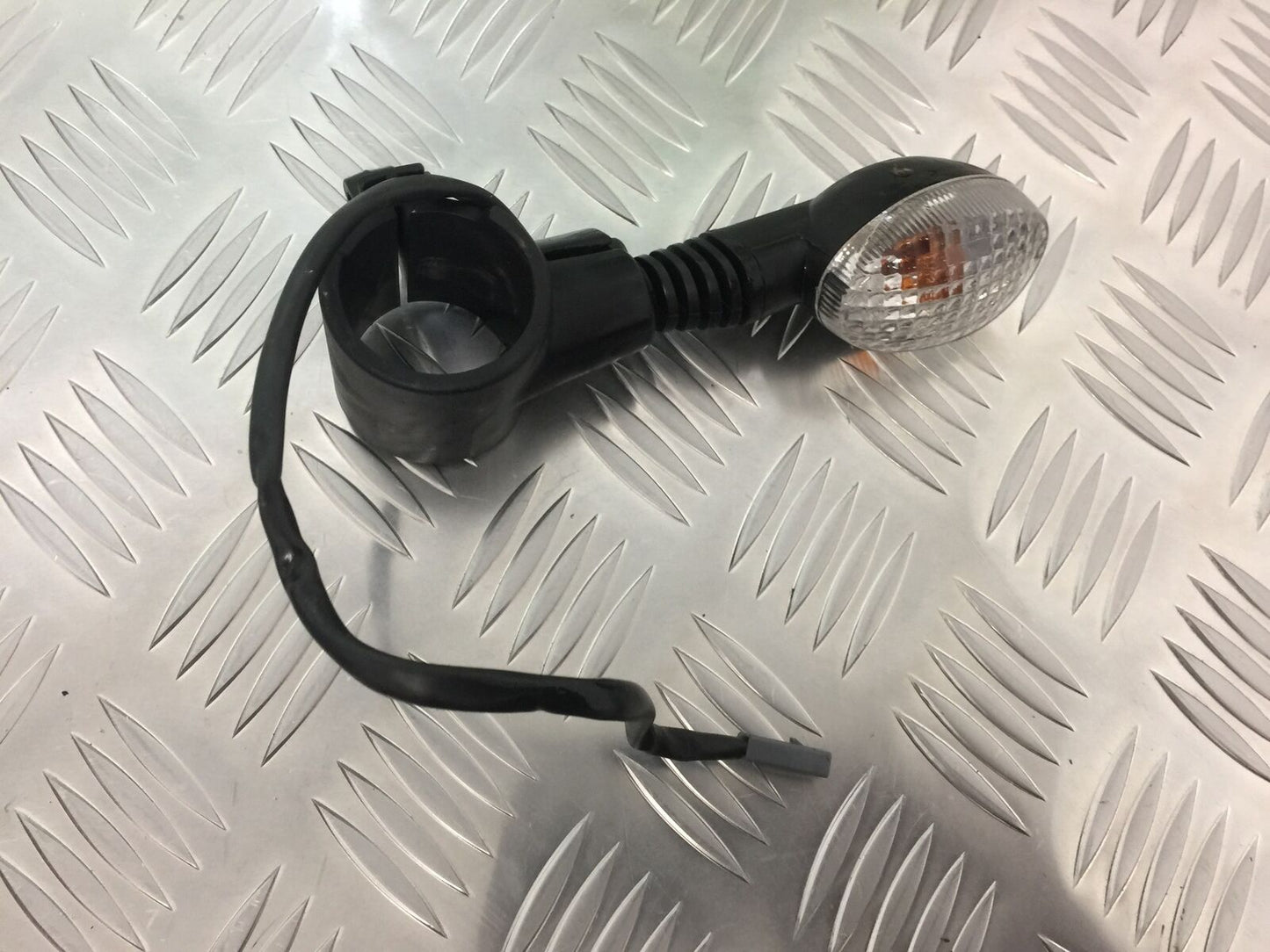 KAWASAKI VN 650 VULCAN FRONT RIGHT INDICATOR YEAR 2017-2021 (STOCK 924)