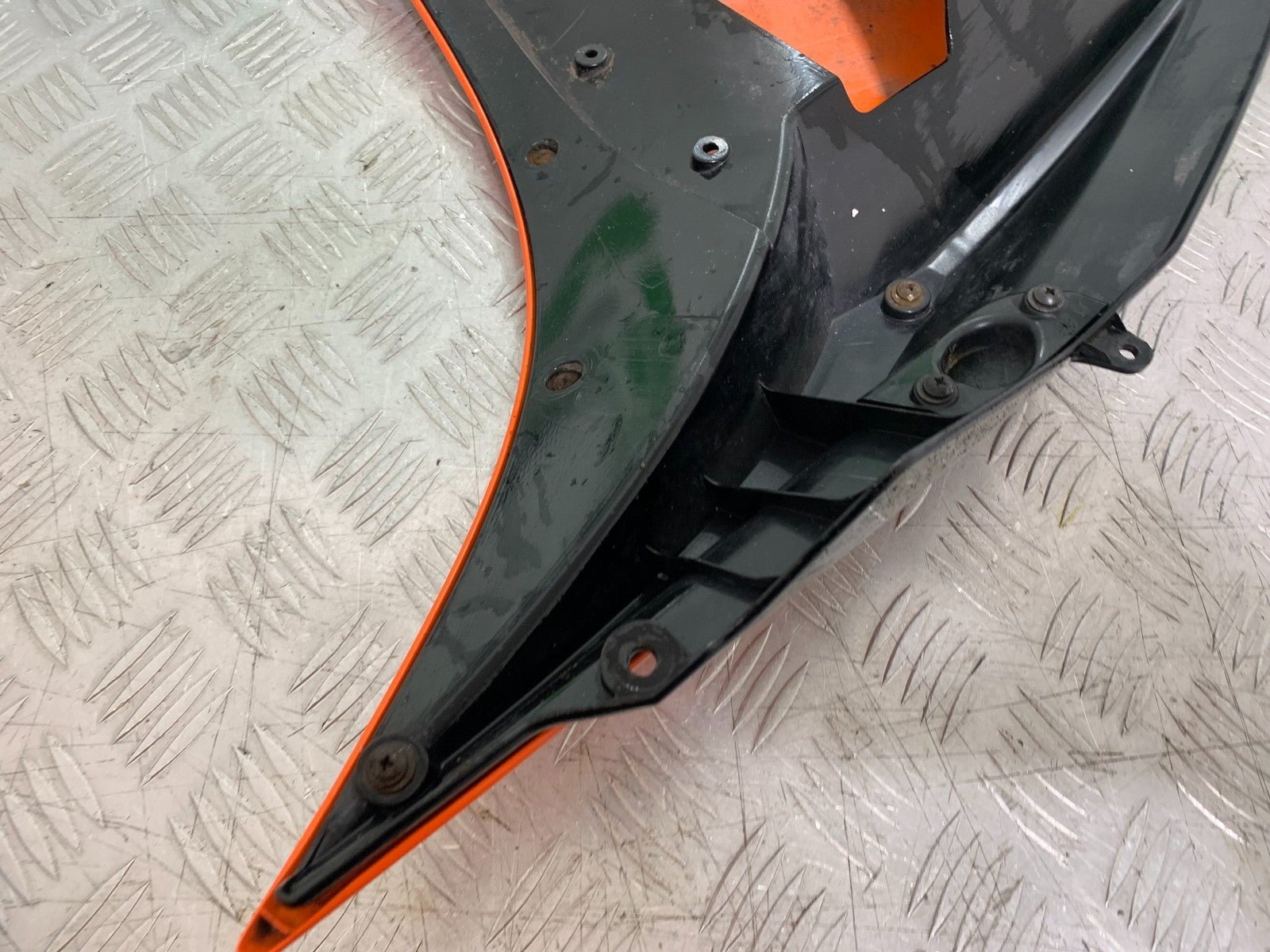 KTM RC125 RC 125 LEFT FAIRING PANEL  YEAR 2017-2022 (CMB 1244)
