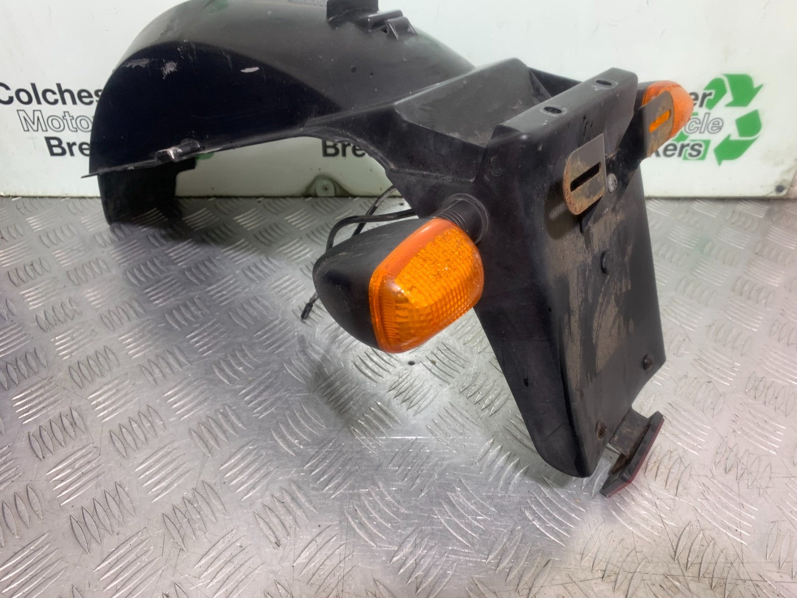 SUZUKI GS500 GS 500 REAR MUDGUARD & INDICATORS   YEAR 2001-2008 (CMB1254)