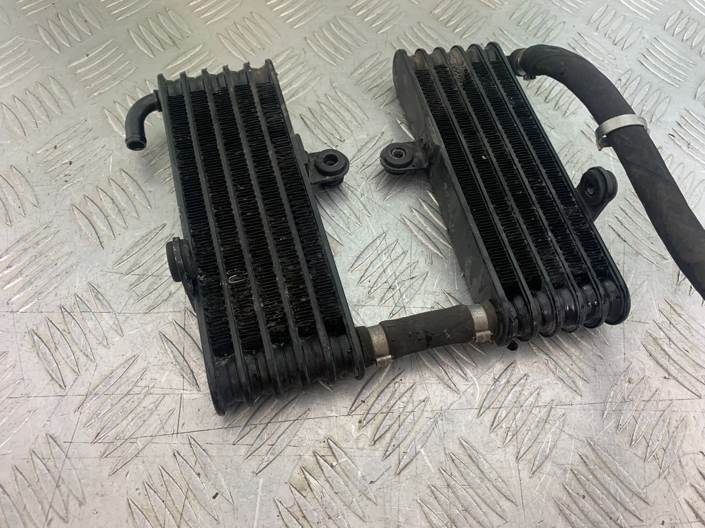 APRILIA RSV1000 R FACTORY MILLE OIL COOLERS  2004-09 (CMB1203)