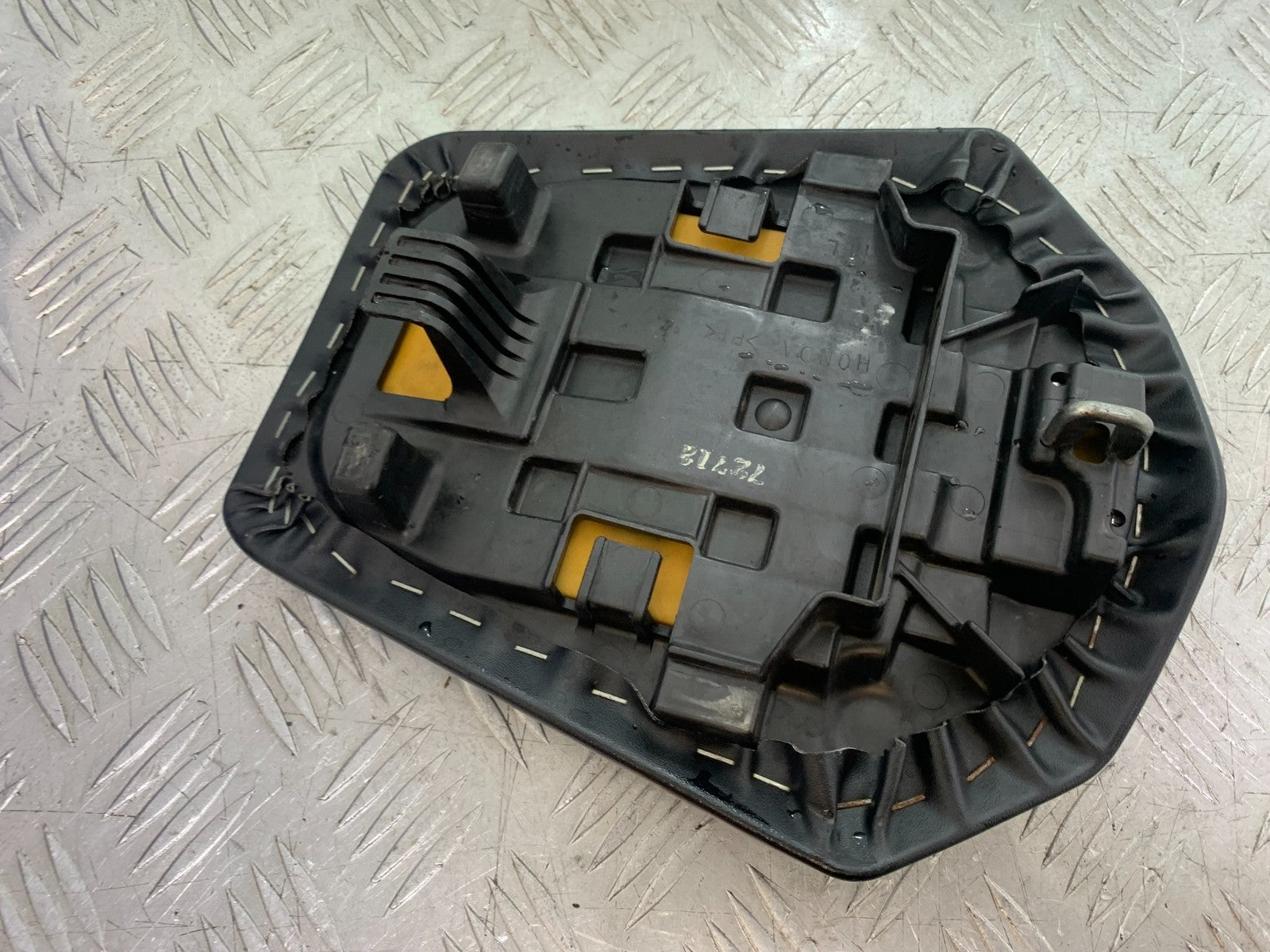 HONDA CBR1000 rr FIREBLADE REAR SEAT  2008-2011 (CMB1253)