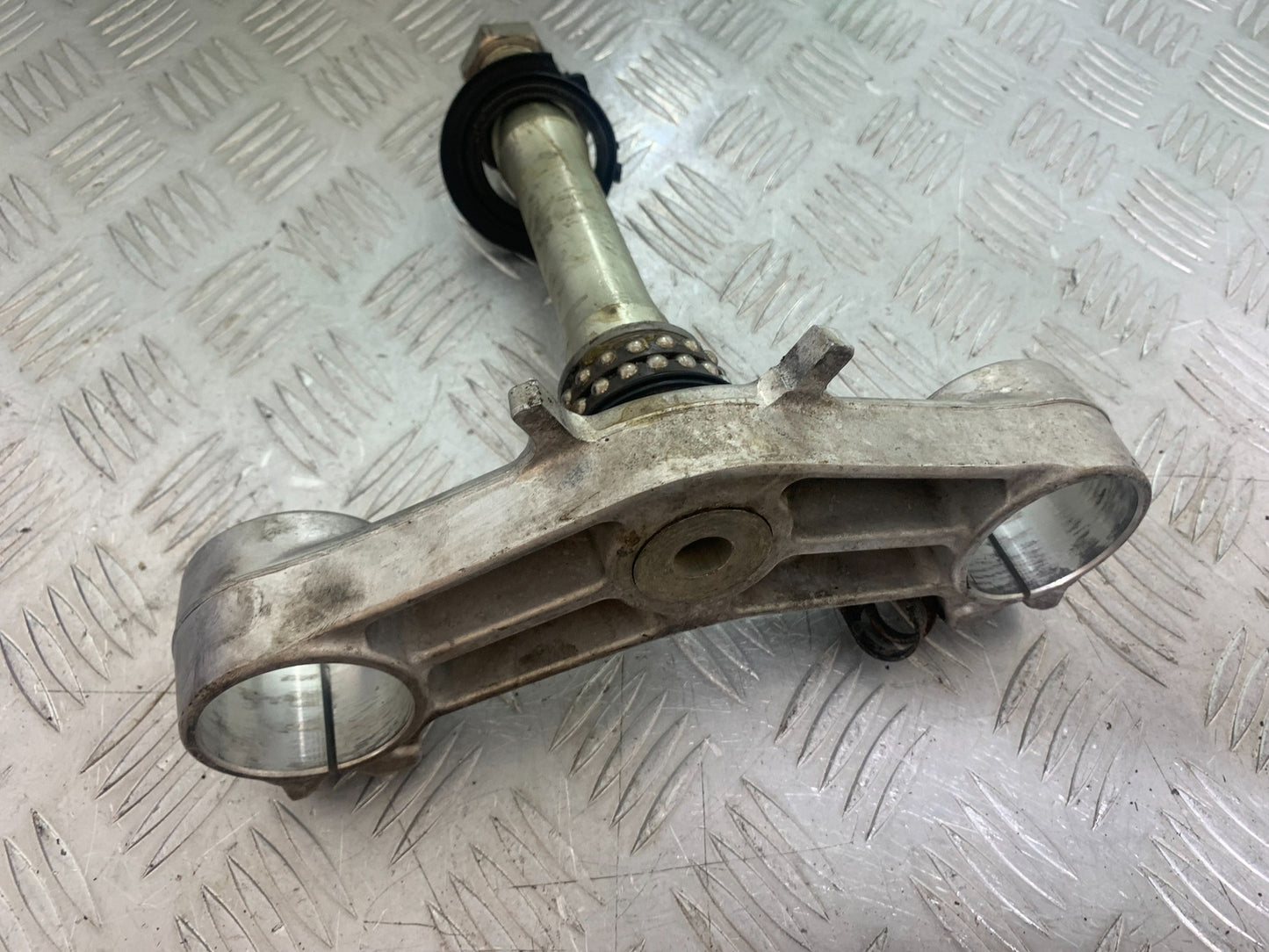 KAWASAKI ZX6R ZX6 R P7F P8F BOTTOM YOKE   YEAR 2007-08 (CMB1165)