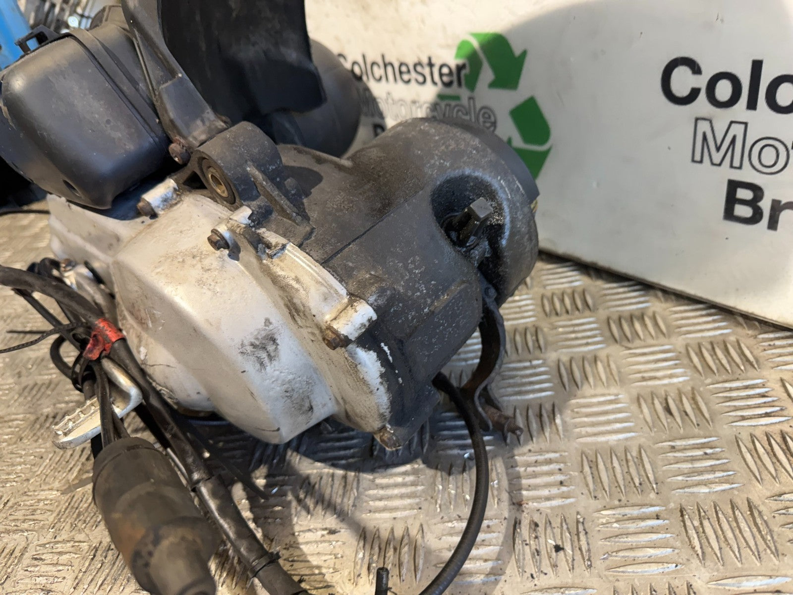 PIAGGIO VESPA LXS S 50 ENGINE YEAR 2004-2016 (CMB1290)