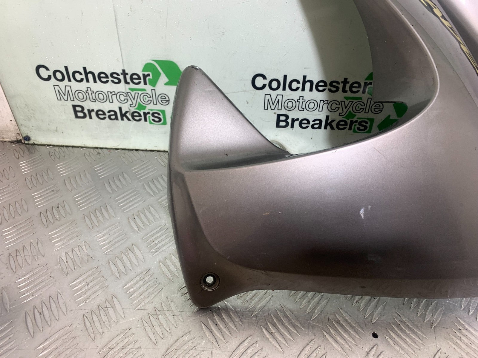 HONDA XL125 VARADERO RIGHT FAIRING PANEL  YEAR 2001-2006  (CMB1210)