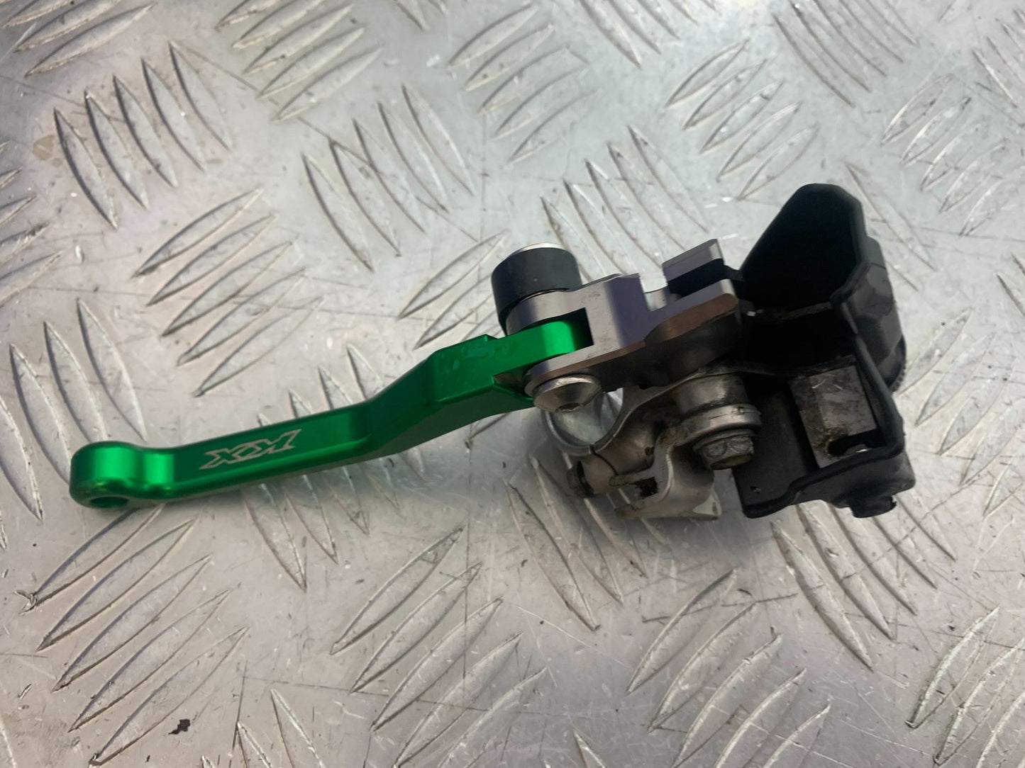 KAWASAKI KXF250 KXF 250 CLUTCH LEVER AND BRACKET   YEAR 2006-2008 (CMB1309)