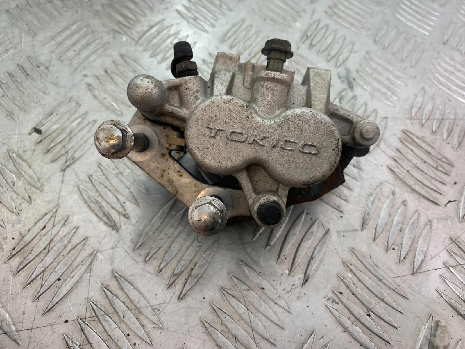 KAWASAKI VN1500 CLASSIC FRONT BRAKE CALIPER   YEAR 1999 -2006 (CMB1166)