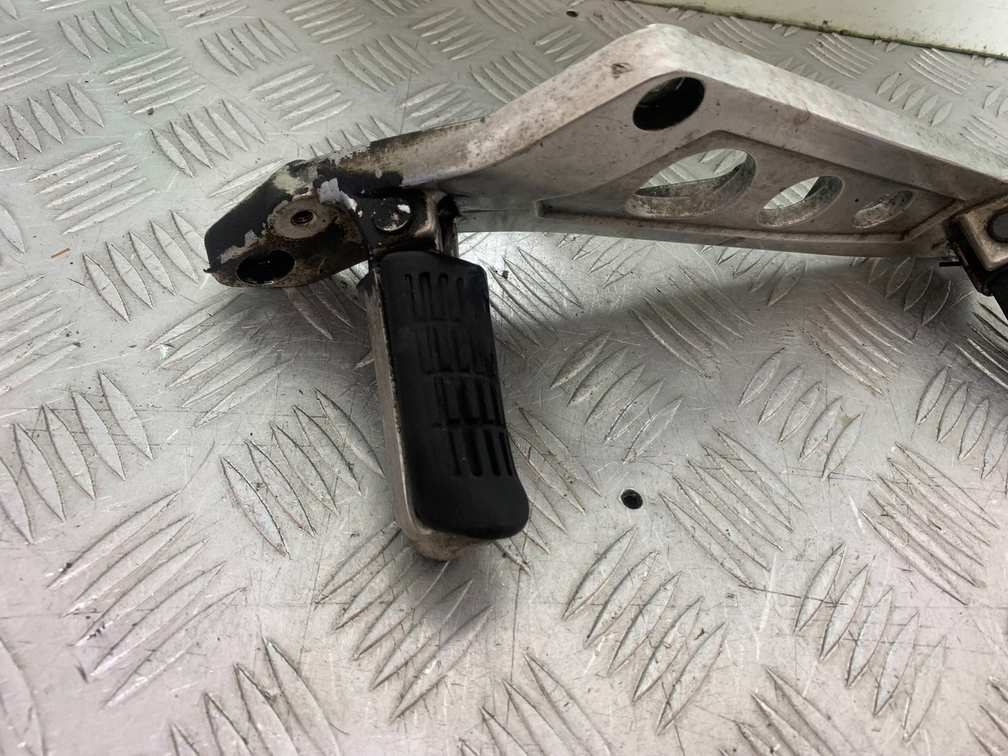 HONDA NTV 600 REVERE LEFT HANGER  YEAR 1988-1996  (CMB1281)