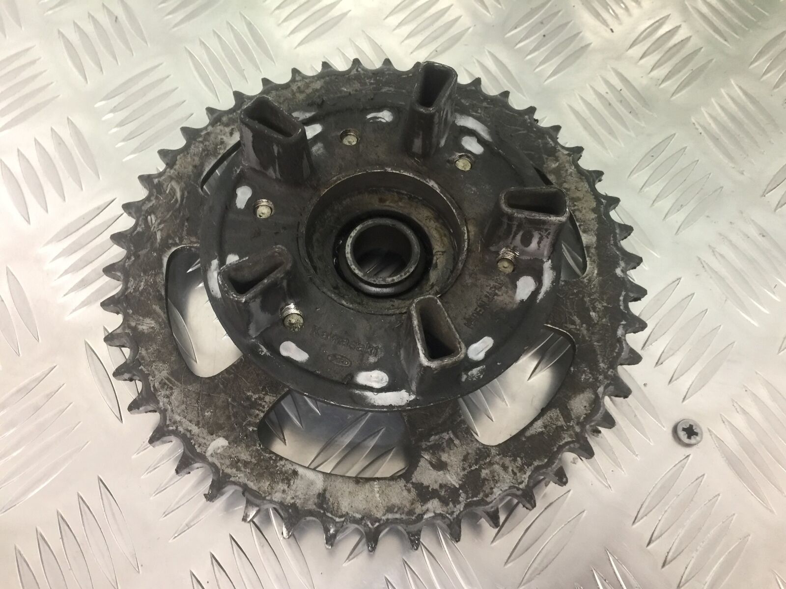 KAWASAKI ZX12R ZX12 R REAR SPROCKET CARRIER  YEAR 2000 (STOCK 913)