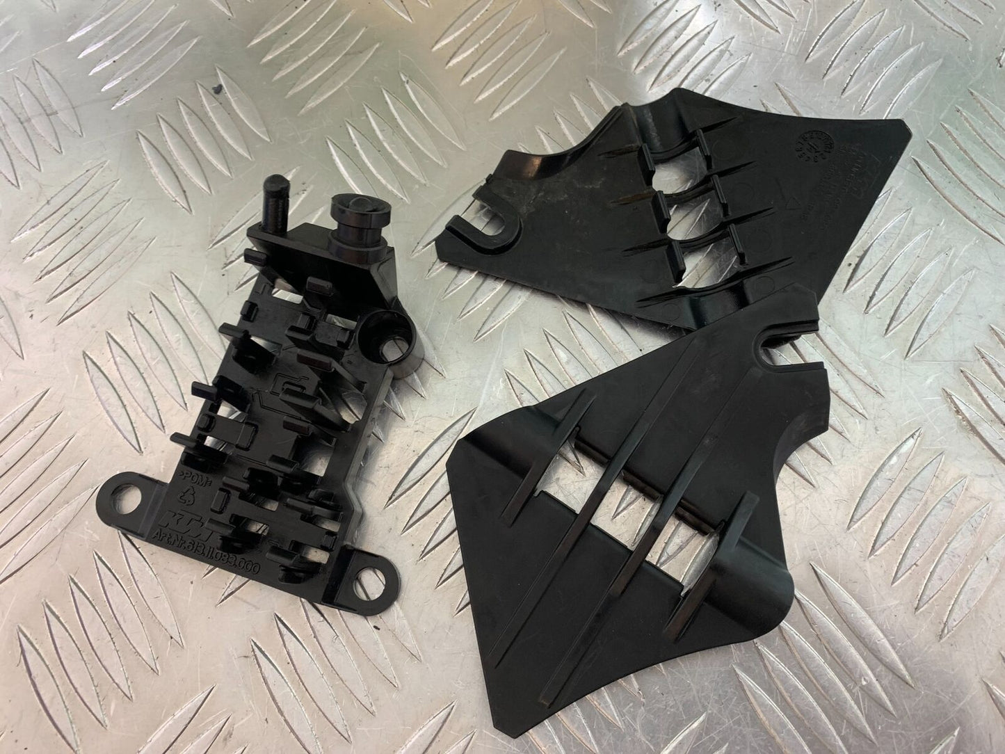 KTM 1290 SUPER DUKE INFILL PANELS YEAR 2014-2016 (CMB1006)