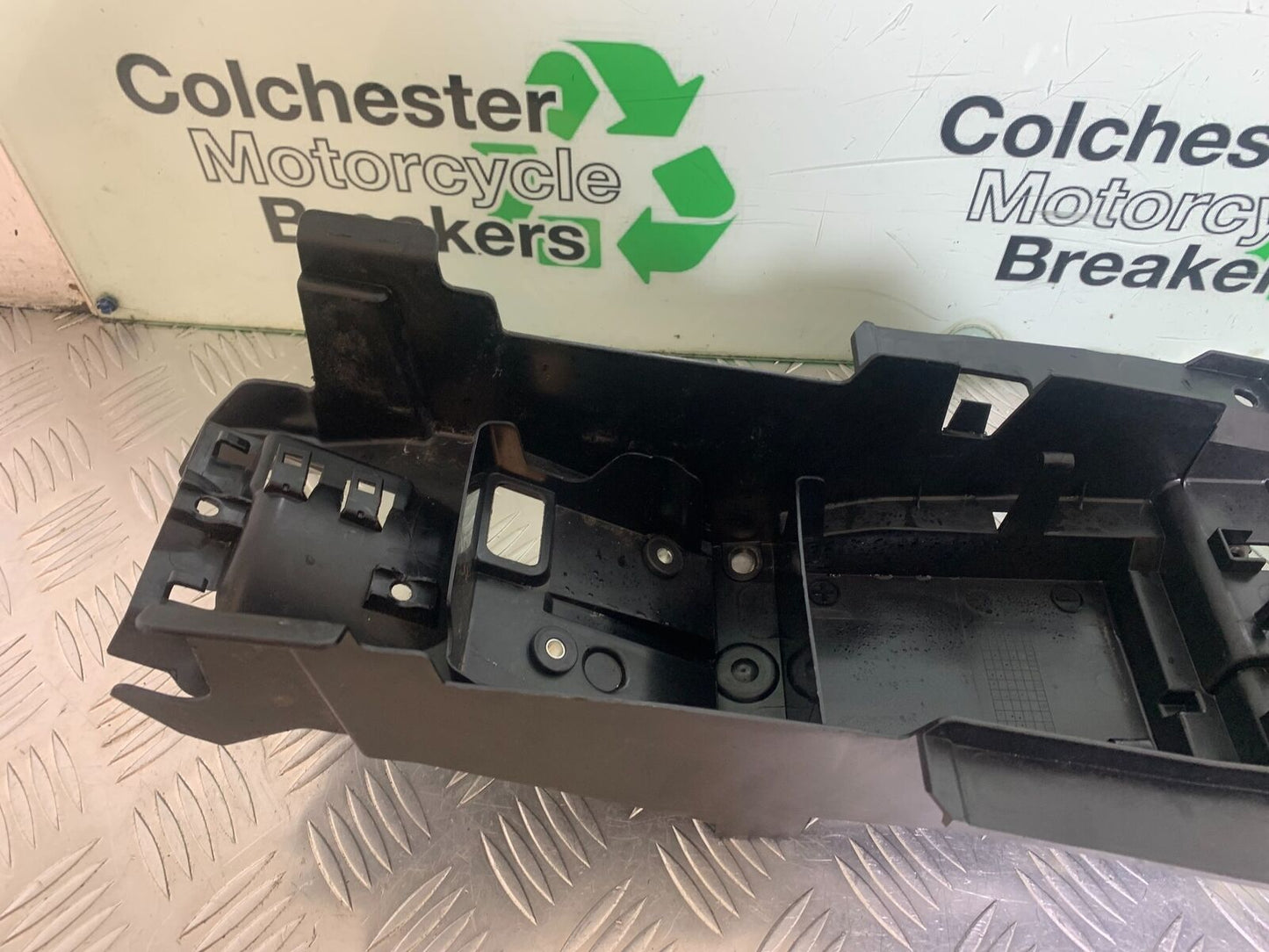 YAMAHA XSR900 XSR 900 UNDERTRAY  YEAR 2021-2022 (CMB1073)