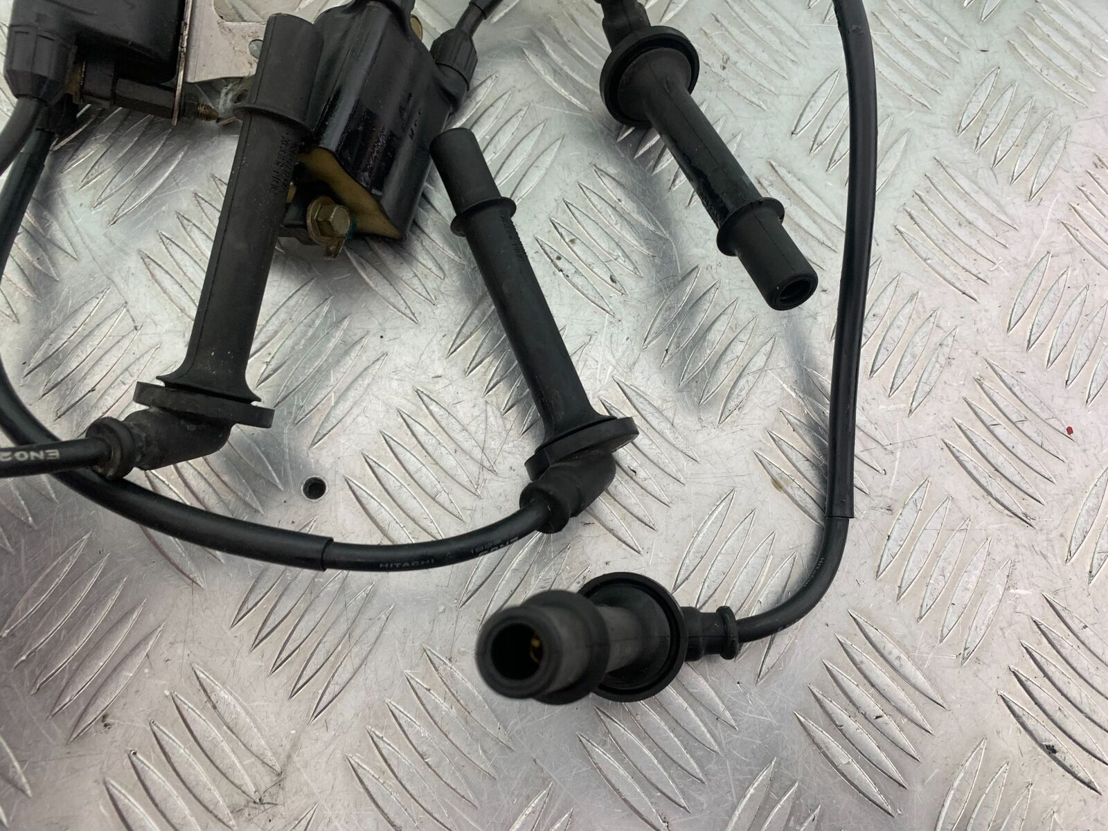 HONDA CBR1100 BLACKBIRD COILS  YEAR 1999-2005  (CMB1103)