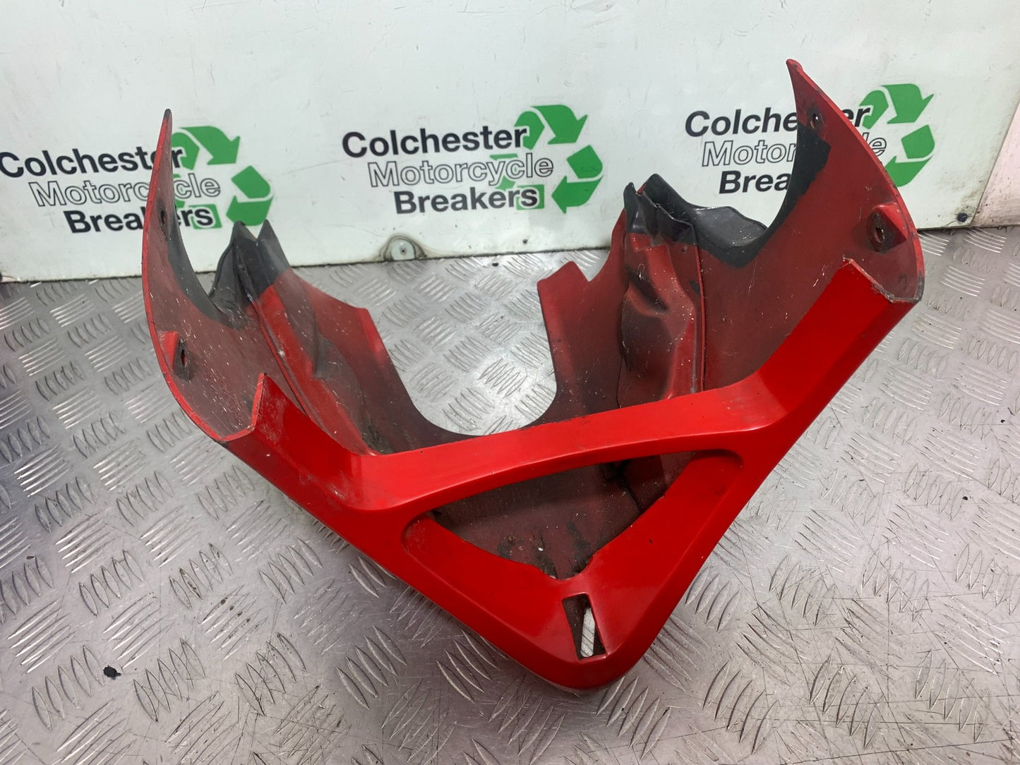 KAWASAKI GPZ600 GPZ 600 BELLY PAN YEAR 1988-90  (CMB1258)