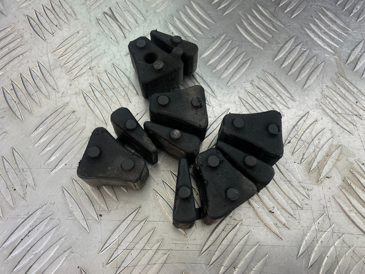 HONDA CBR500R CBR 500 R CUSH DRIVE RUBBERS    YEAR 2012-16 (CMB1151)