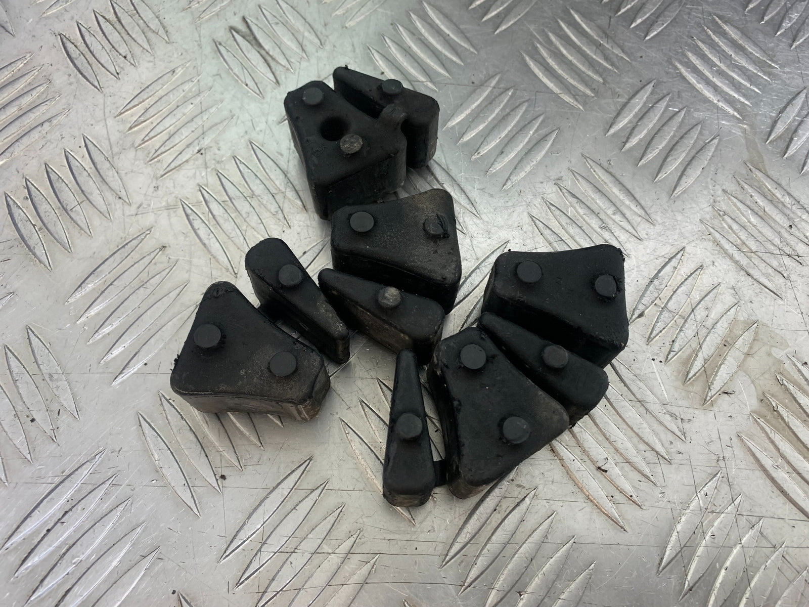HONDA CBR500R CBR 500 R CUSH DRIVE RUBBERS    YEAR 2012-16 (CMB1151)