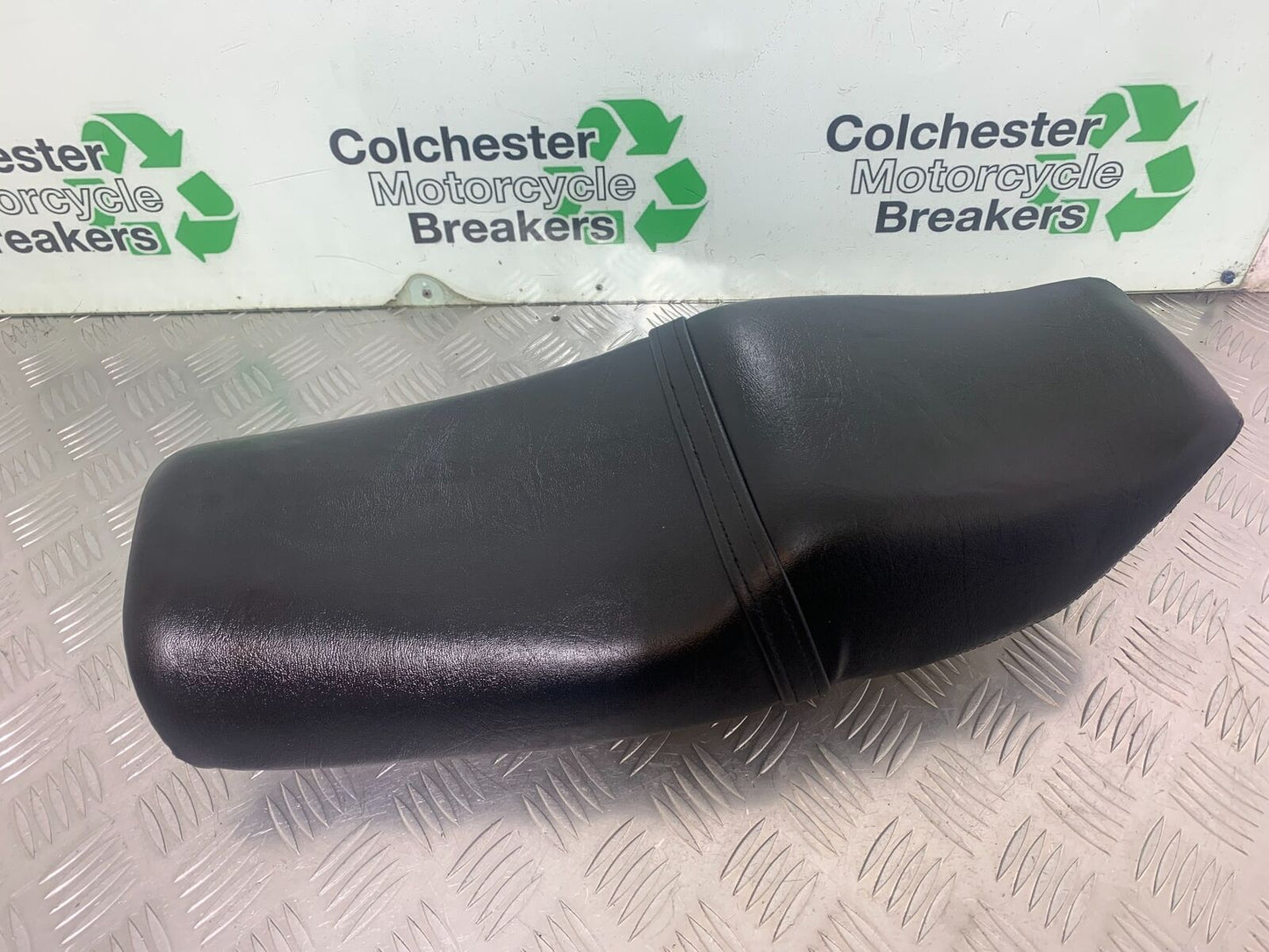 HONDA VFR400 VFR 400 NC21 SEAT  YEAR 1986-87 (CMB1043)