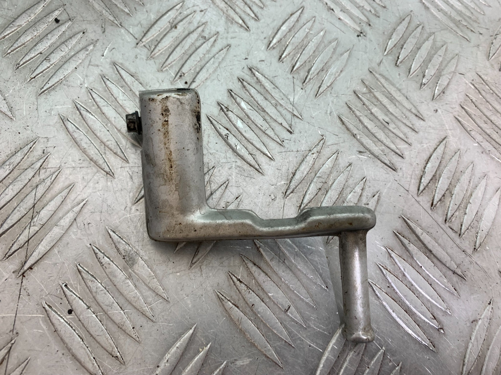 TRIUMPH T509 SPEED TRIPLE GEAR LEVER  YEAR 1997-1998 (CMB1144)