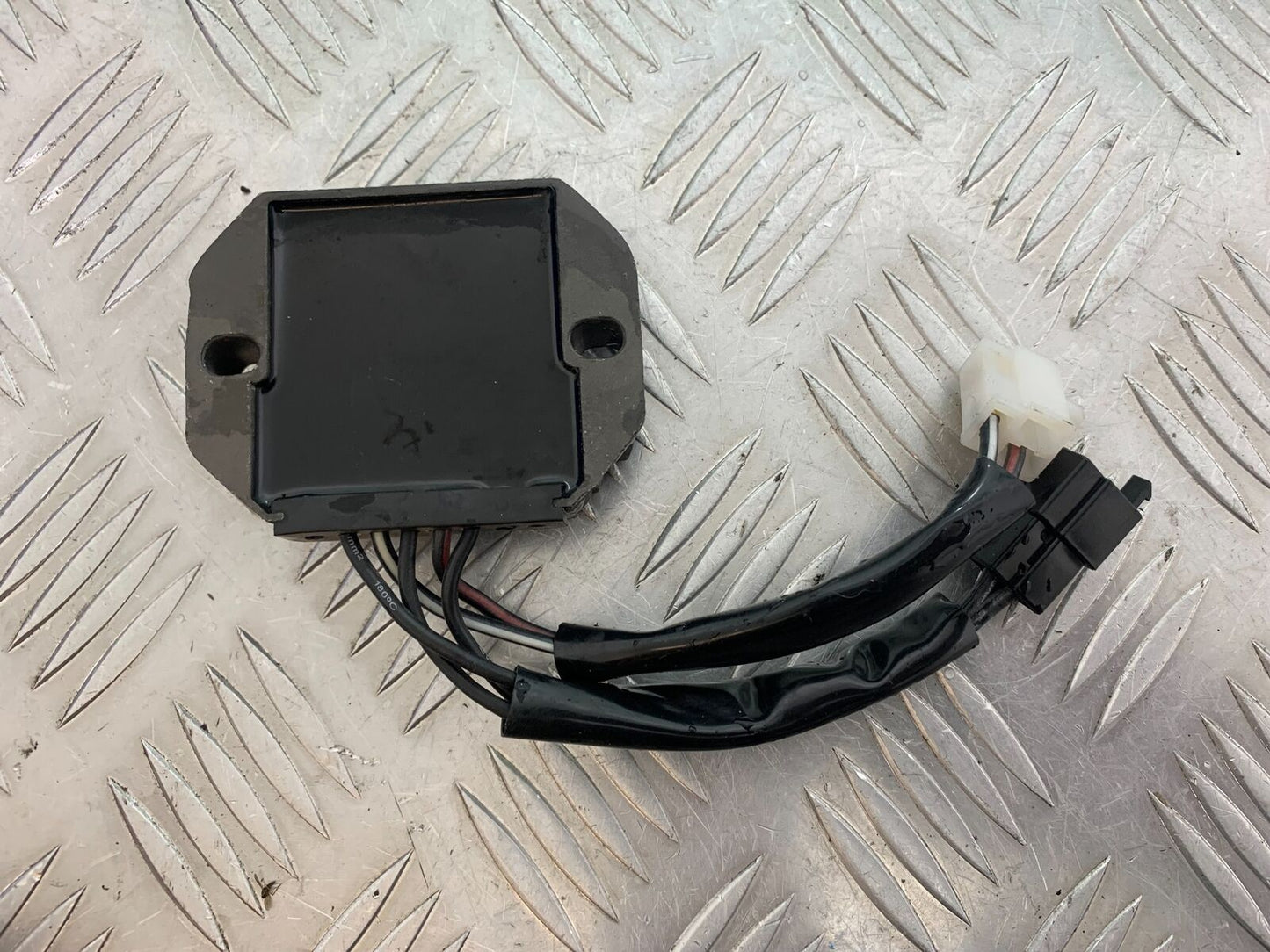 SUZUKI SV650 SV 650 mk1 REGULATOR  YEAR 1999-2002 (CMB1036)