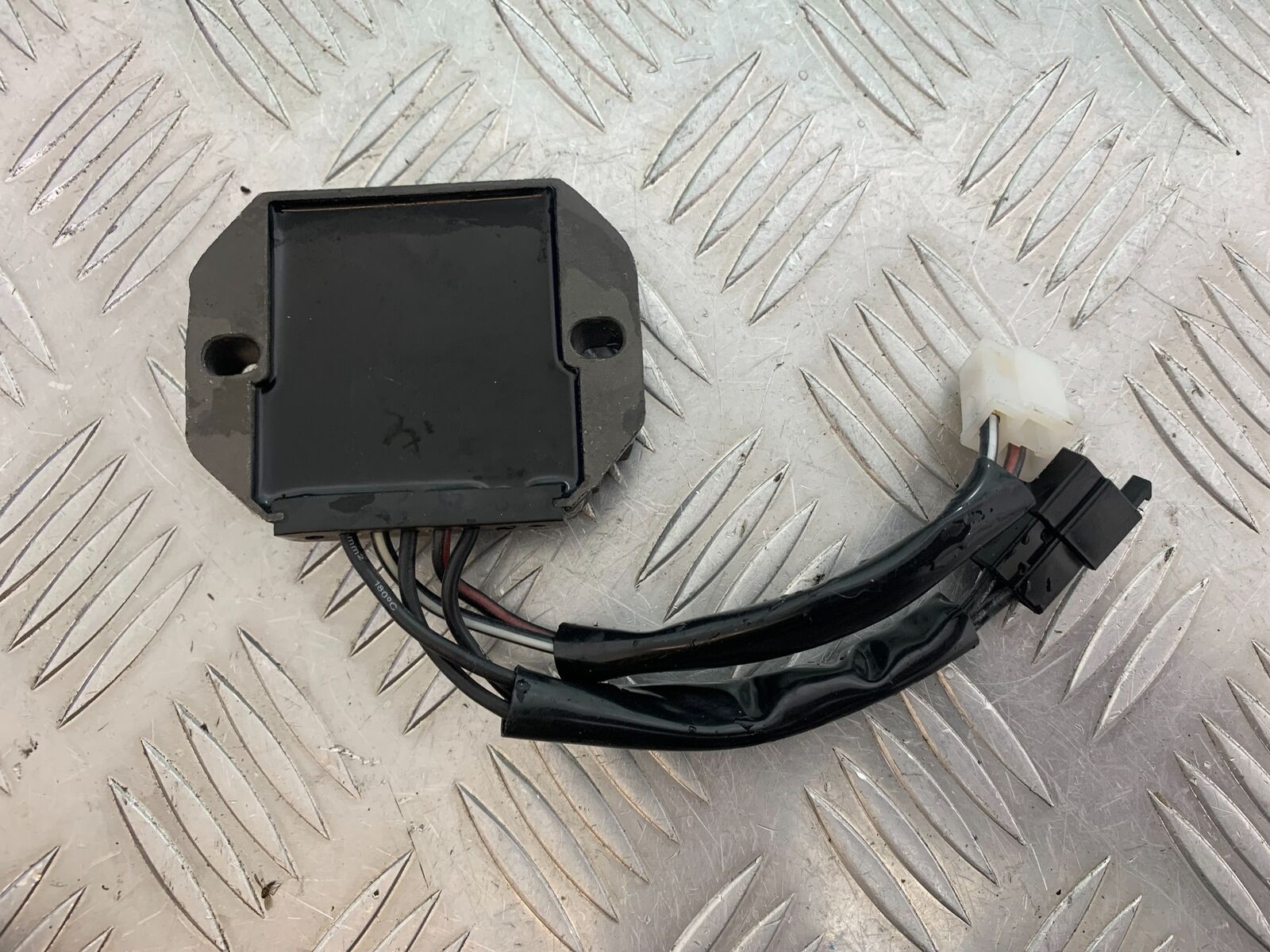 SUZUKI SV650 SV 650 mk1 REGULATOR  YEAR 1999-2002 (CMB1036)