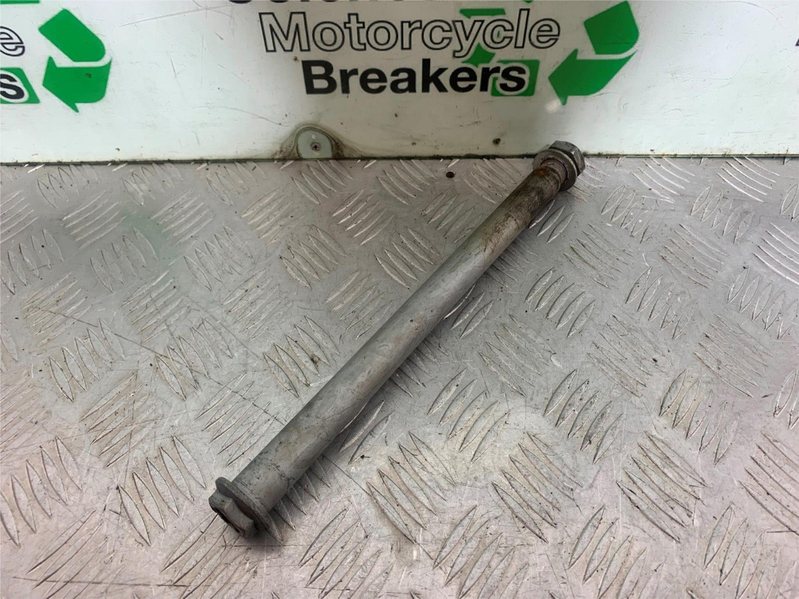 HONDA CBR1000 RR CBR 1000RR FIREBLADE SWINGARM SPINDLE 2008-2011 (CMB1179)