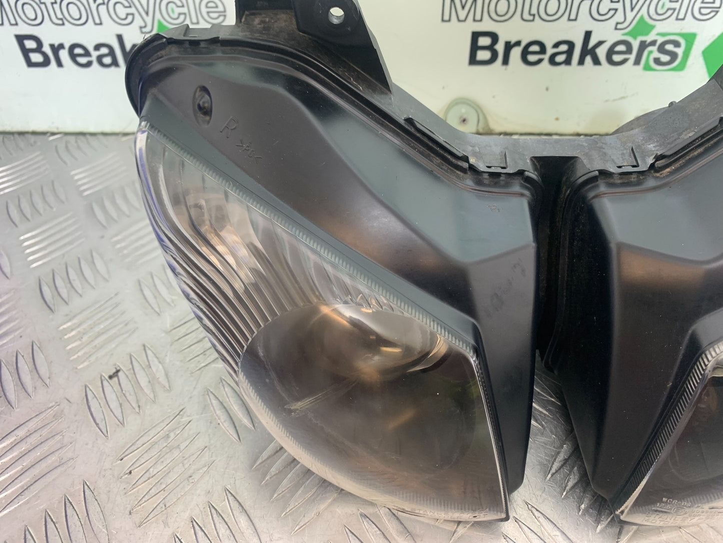 KAWASAKI ZX6R HEADLIGHT  YEAR 2009-2012 (CMB1136)