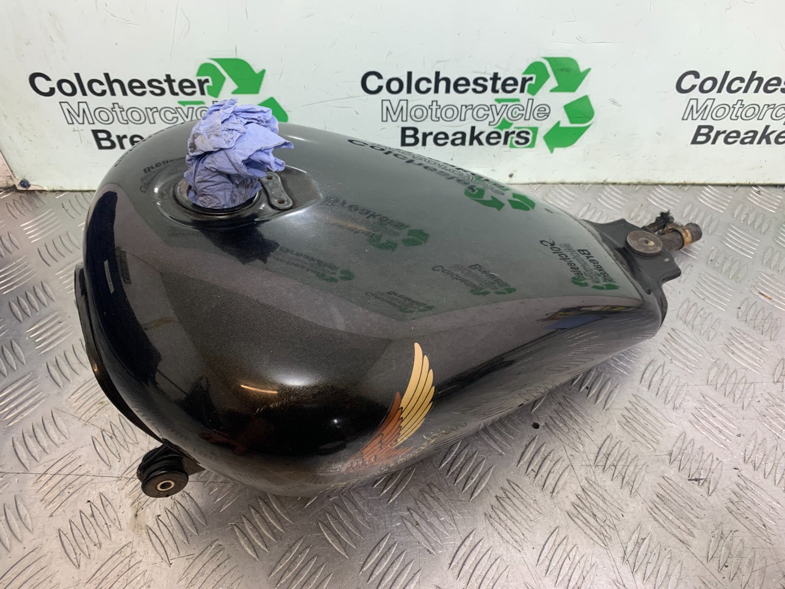 HONDA VT700 VT 700 SHADOW PETROL TANK  YEAR 1984-85 (CMB1328)