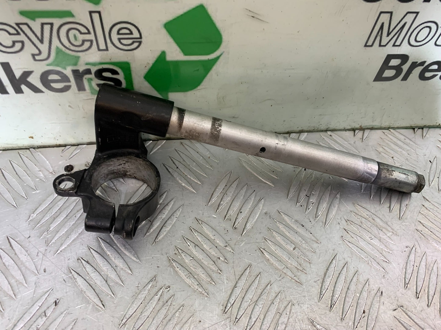 KAWASAKI ZX6R ZX6 J RIGHT HANDLEBAR  YEAR 2000 (CMB1312)