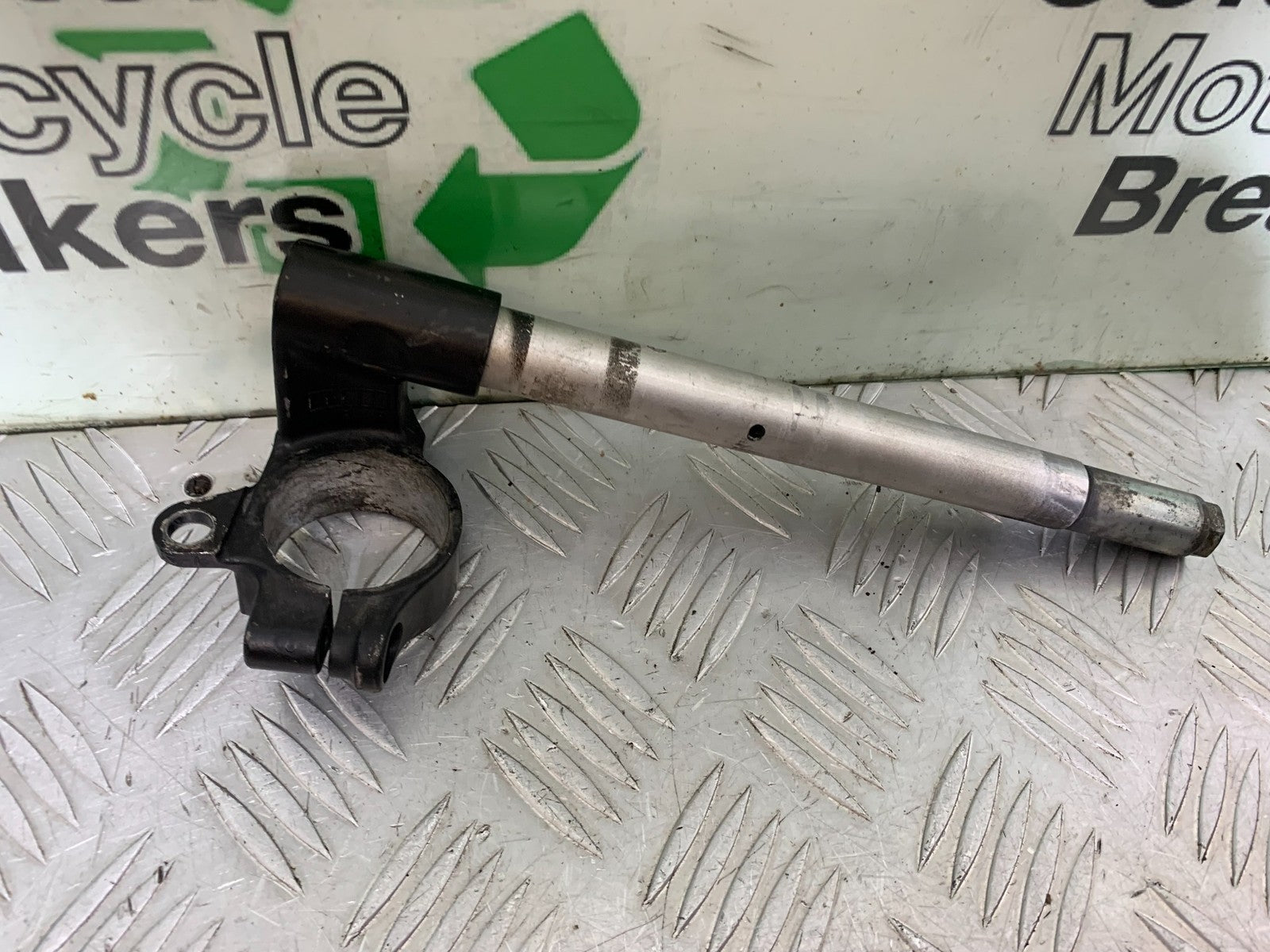 KAWASAKI ZX6R ZX6 J RIGHT HANDLEBAR  YEAR 2000 (CMB1312)