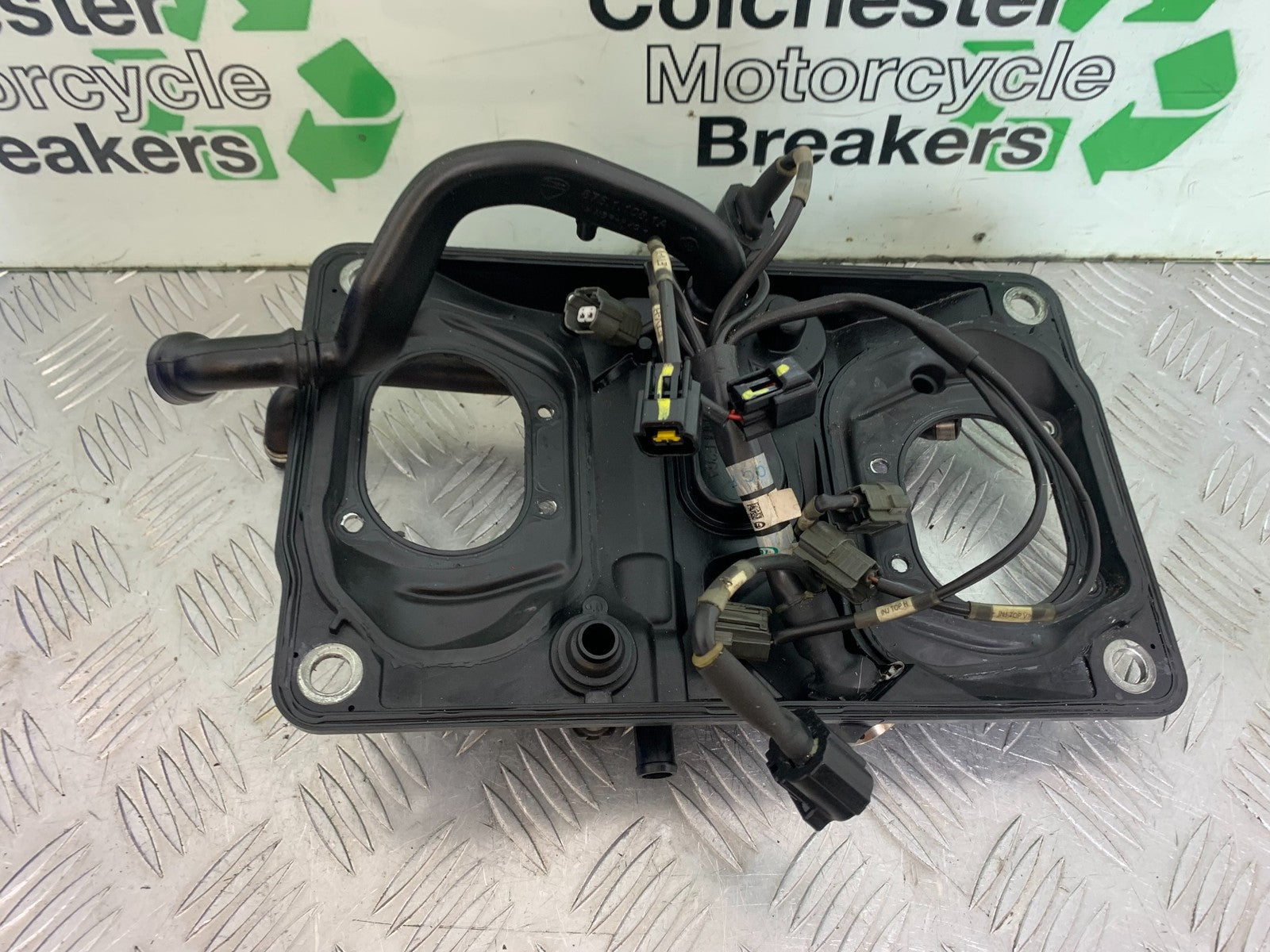 DUCATI 1299 PANIGALE INJECTION HOLDER AIR BOX  YEAR 2016 (CMB 1187)