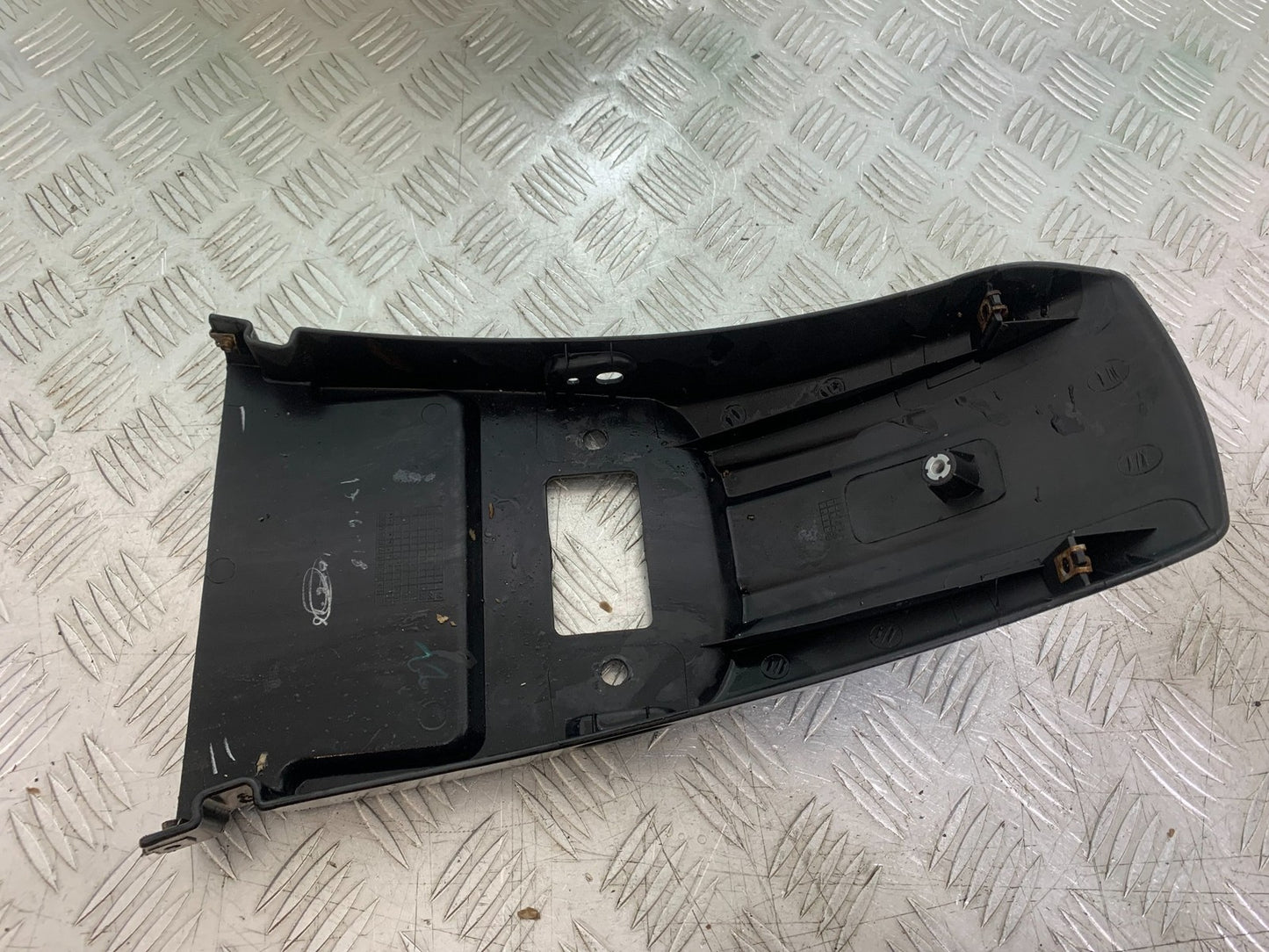 ROYAL ENFIELD HIMALAYAN 411 REAR MUDGUARD   YEAR 2018-2023 (CMB1279)