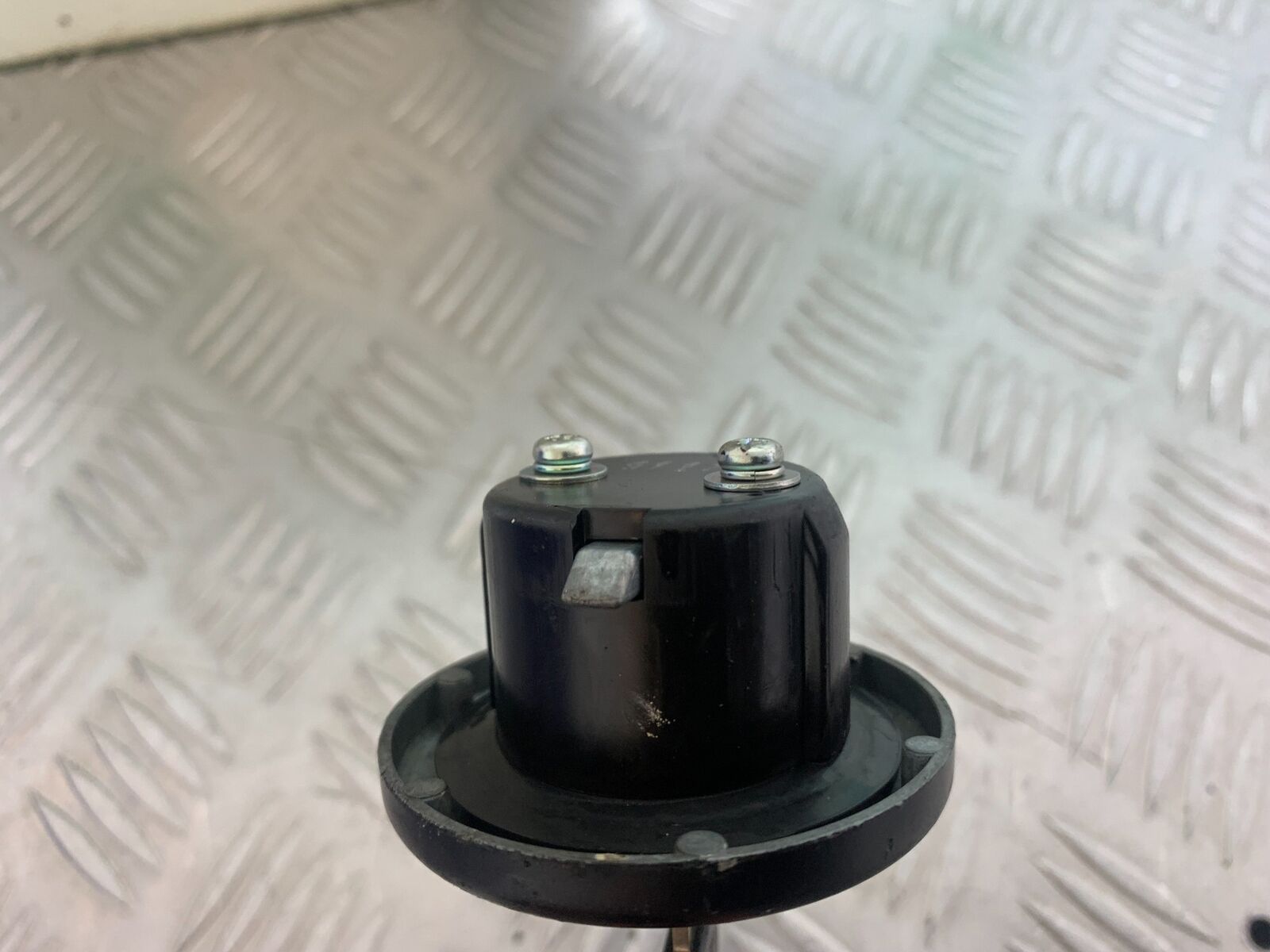 SUZUKI AN 200 UN 200 BURGMAN PETROL CAP AND KEY  YEAR 2007-09 (CMB1128)