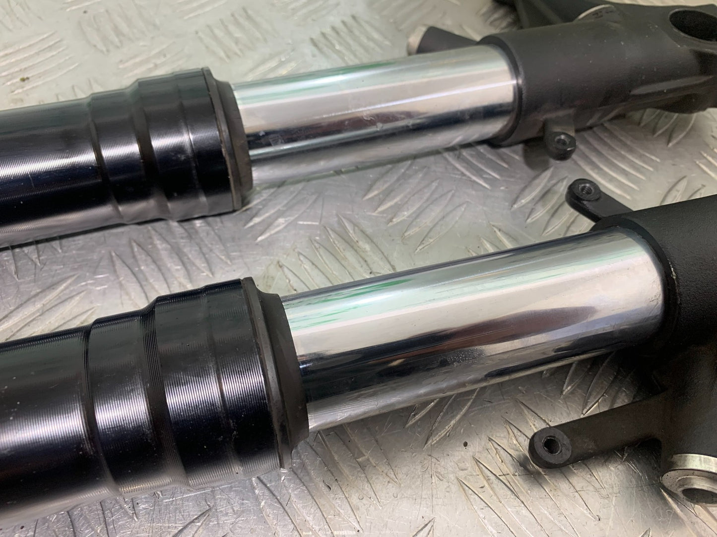 HONDA CBR1000 rr FIREBLADE FORKS   YEAR 2012-2016 (CMB1198)