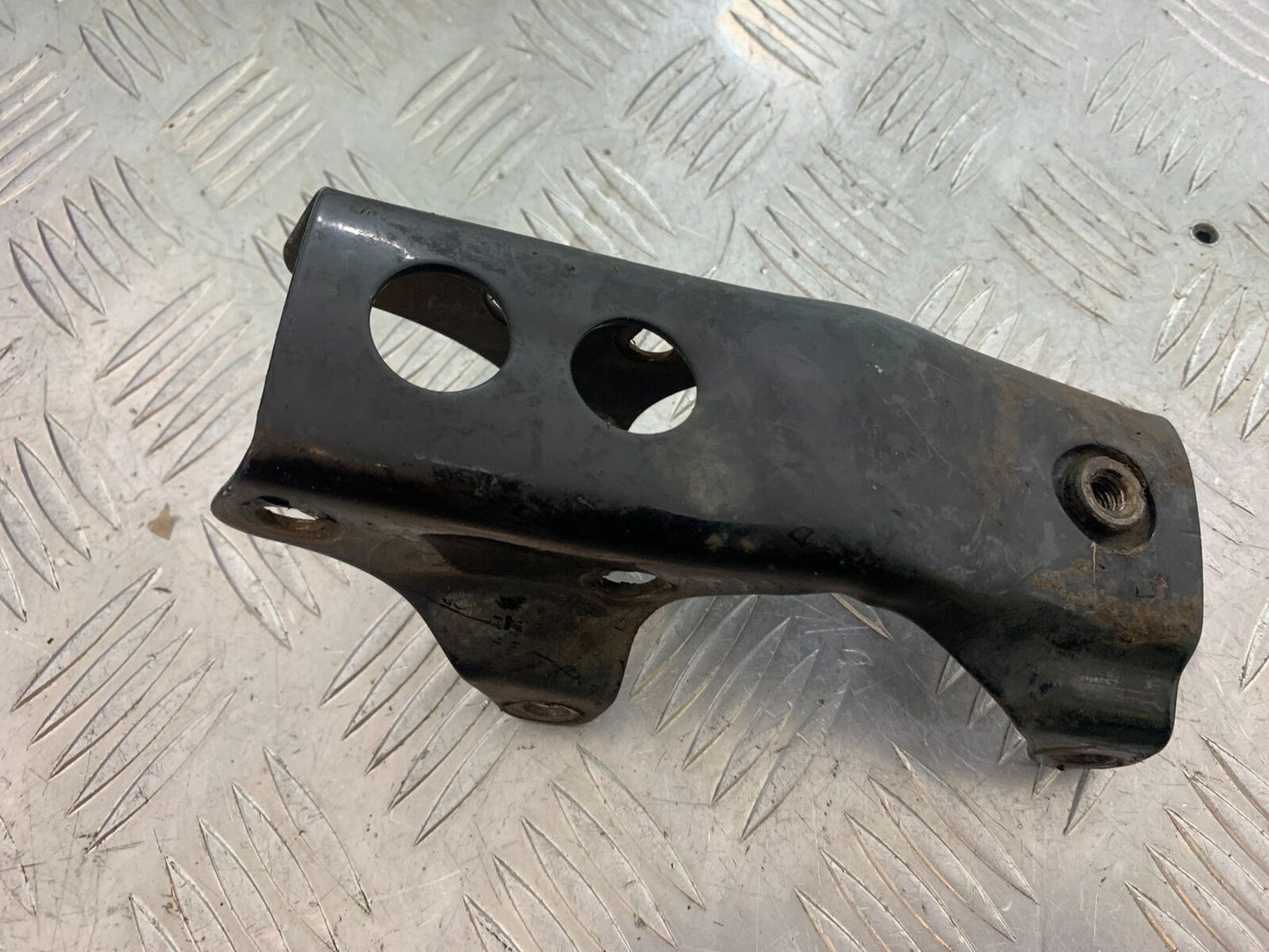 MUTT GT-SS 125 ENGINE BRACKET   YEAR 2020- 2024 (CMB1085)