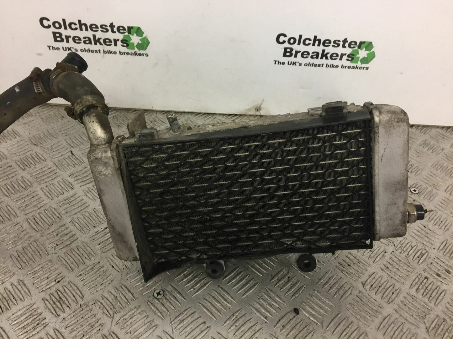 HONDA VFR800 VFR 800 RADIATOR  YEAR 1998-2001 (PRE V-TEC)