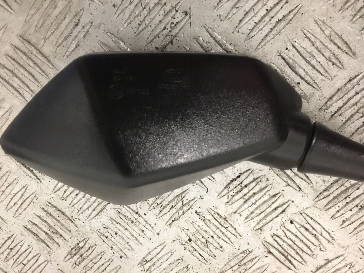 YAMAHA MT09 MT-09 FRONT LEFT HANGER YEAR 2018 (STOCK 906)