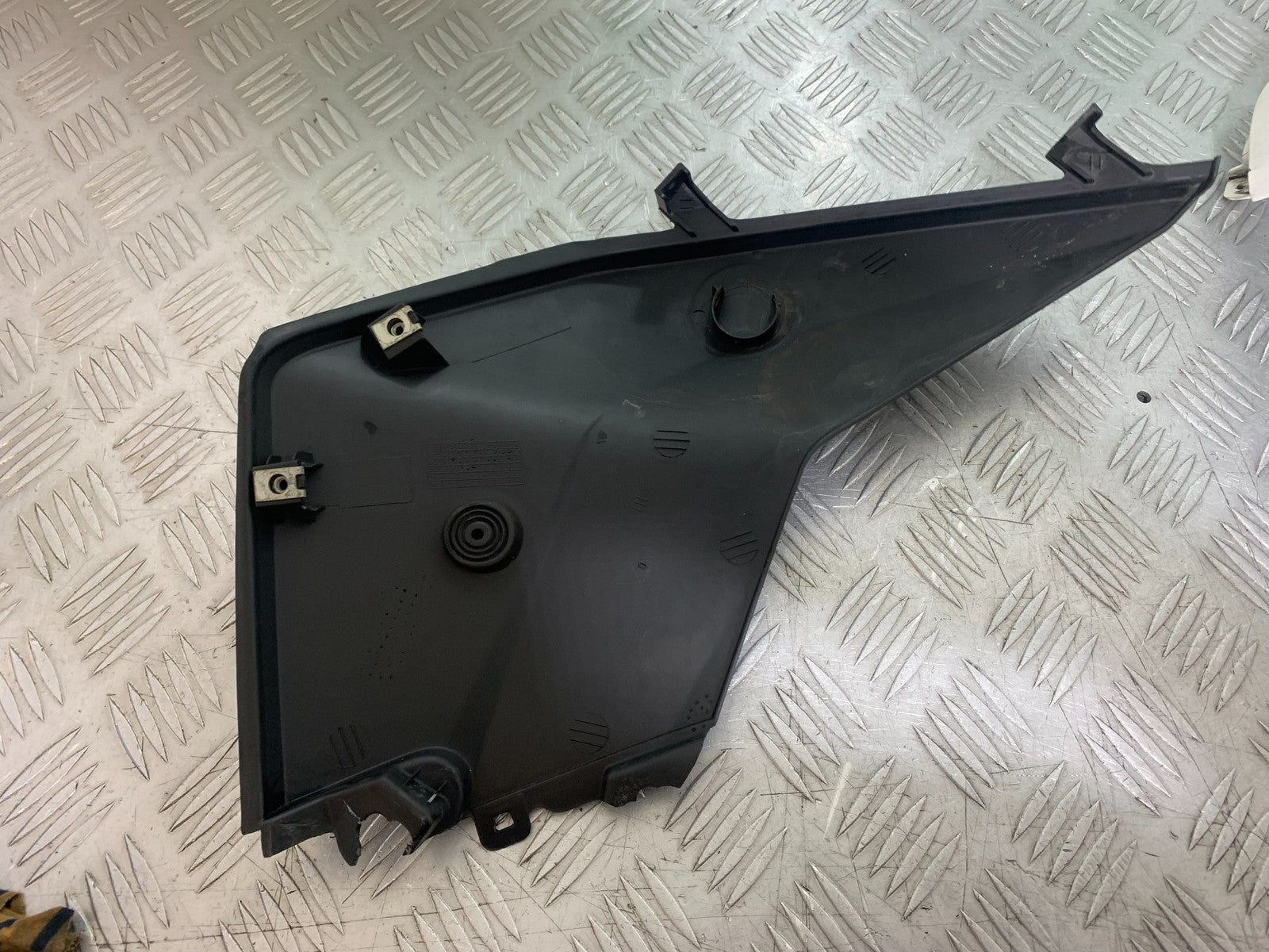 KTM DUKE 125 TANK COWL   YEAR 2012-2016 (CMB1317)
