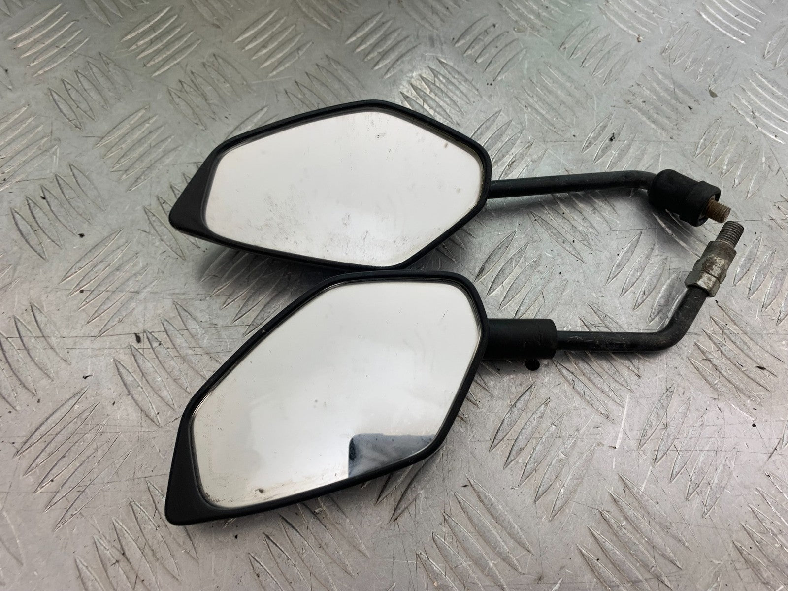YAMAHA XMAX 125 XMAX-125 MIRRORS  YEAR 2015-2020  (CMB1266)