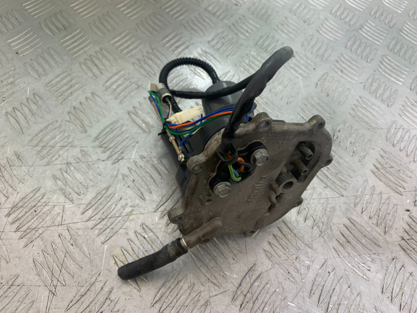 APRILIA RSV1000 R FACTORY MILLE PETROL PUMP  2004-09 (CMB1203)