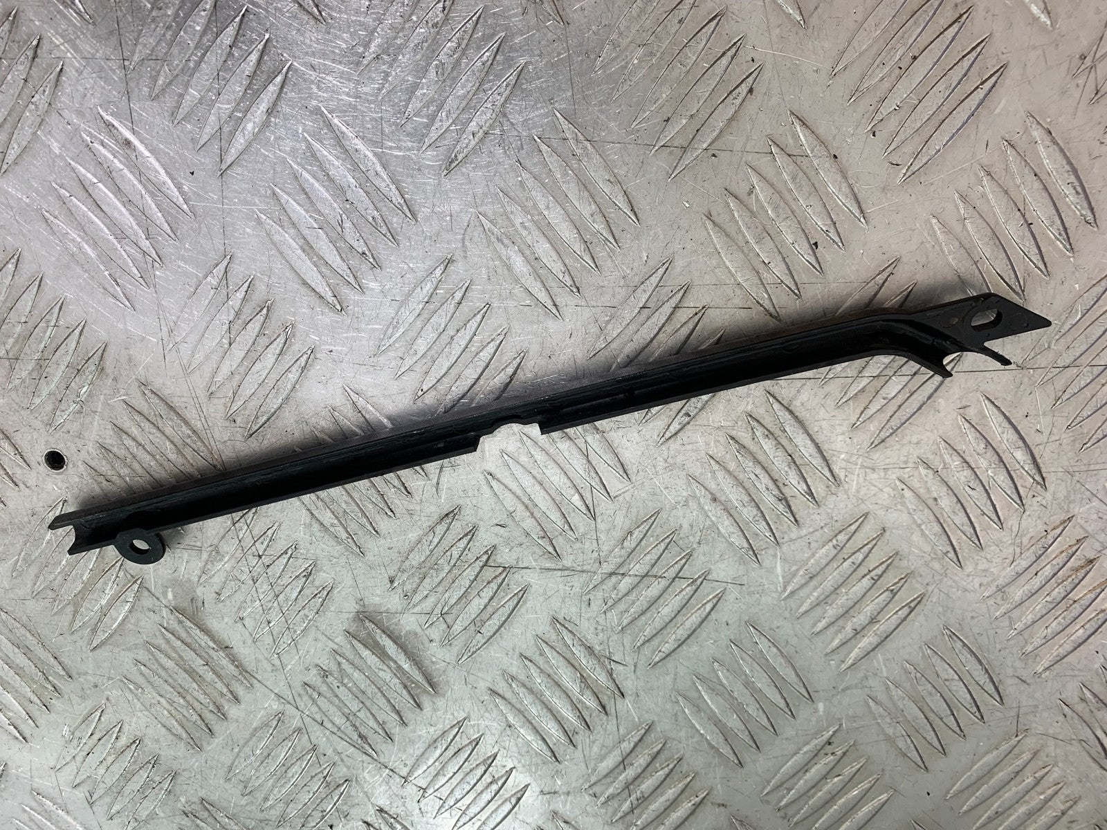 TRIUMPH SPEED TRIPLE R 1050 REAR BRAKE LINE COVER   2009 (CMB1183)